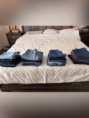 Women's Jeans 20 Pairs Selling in bulk